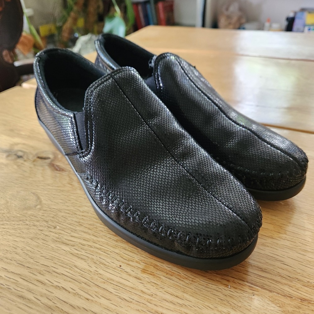 SAS Dream Black Snake Print‎ Leather Comfort Loafer Slipon Shoes Womens Size 9.5